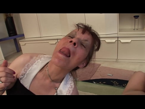 ❤️ Due nonne e un nonno fanno una cosa a tre ❌ Video di sesso di qualità al it.sexogolic-info.ru